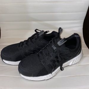 black reebok sneakers size 7.5